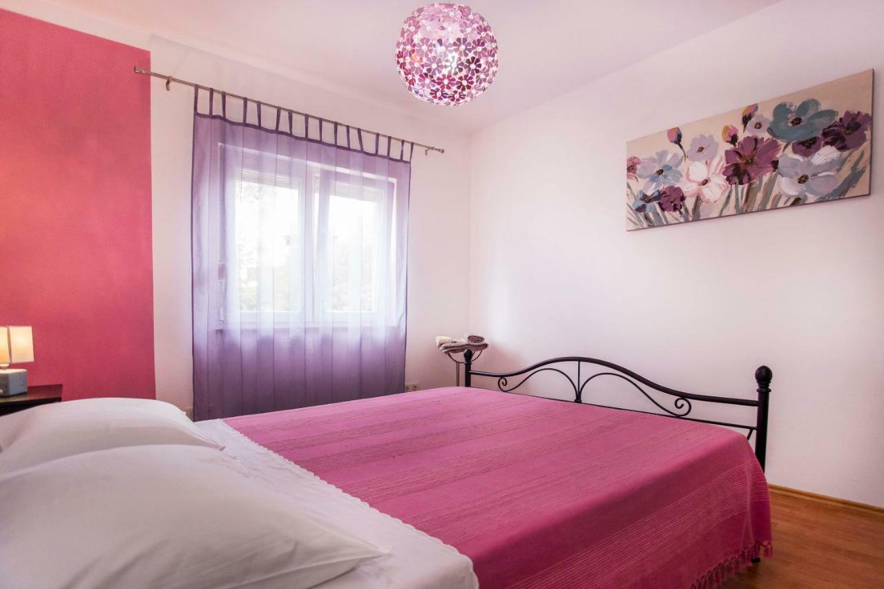Apartment Beba ロヴィニ エクステリア 写真